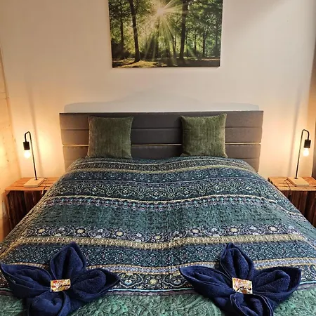 Xl Eifel House Fuer 14 Gaeste Mit Whirlpool, Wintergarten, Mehreren Terrassen Und Balkone Sowie Grossen Garten Lejlighed Schleiden